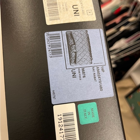 Chanel - Picture 6 of 6